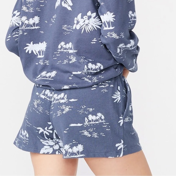 NWT Monrow "New" Hawaiian Vintage Ex Boyfriend Shorts - Picture 3 of 7